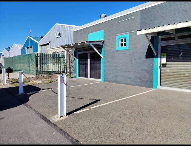 589M² INDUSTRIAL YARD FOR SALE IN SOMERSET WEST BUSINESS PARK